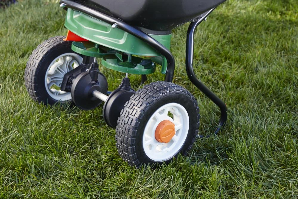 Scotts Spreaders & Sprayers Elite Spreader 80-lb Broadcast Fertilizer Spreader 5 Scotts Spreaders & Sprayers Elite Spreader 80-lb Broadcast Fertilizer Spreader - Image 5