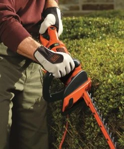 BLACK+DECKER Trimmers & Edgers 3.3-Amp 24-in Corded Electric Hedge Trimmer -Outdoor Tools Online Shop 09291320