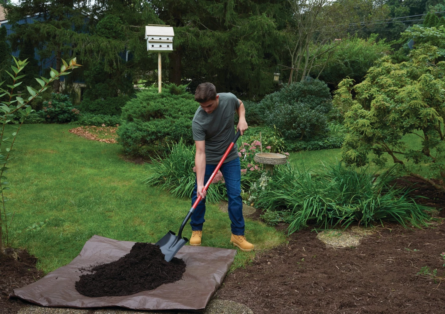 CRAFTSMAN Lawn & Garden Hand Tools 55-in Fiberglass Handle Transfer Shovel 4 CRAFTSMAN Lawn & Garden Hand Tools 55-in Fiberglass Handle Transfer Shovel - Image 4