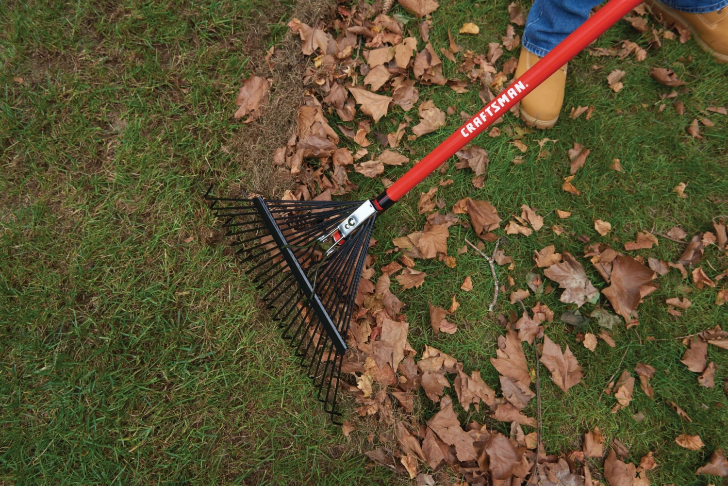 CRAFTSMAN Lawn & Garden Hand Tools 24-in Lawn and Leaf Rake 3 CRAFTSMAN Lawn & Garden Hand Tools 24-in Lawn and Leaf Rake - Image 3