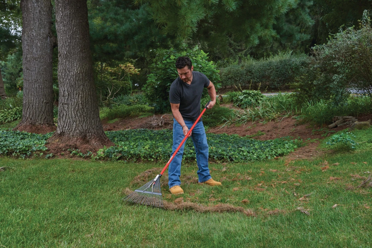 CRAFTSMAN Lawn & Garden Hand Tools 24-in Lawn and Leaf Rake 5 CRAFTSMAN Lawn & Garden Hand Tools 24-in Lawn and Leaf Rake - Image 5