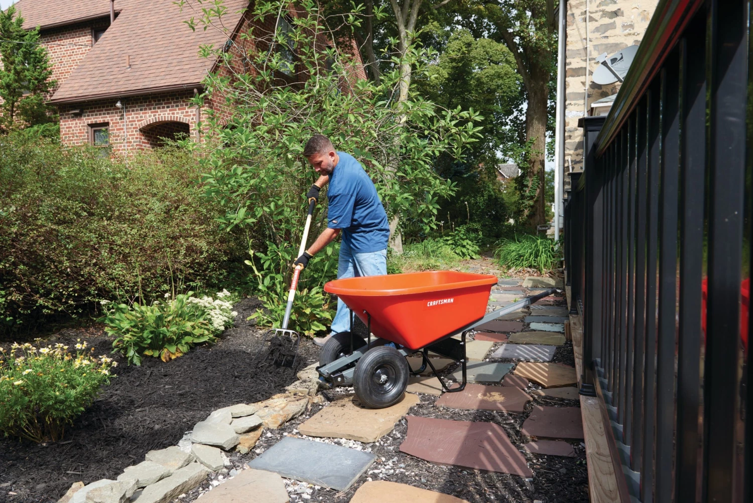 CRAFTSMAN Lawn & Garden Hand Tools 54-in L Wood-handle Forged Manure Fork 3 CRAFTSMAN Lawn & Garden Hand Tools 54-in L Wood-handle Forged Manure Fork - Image 3