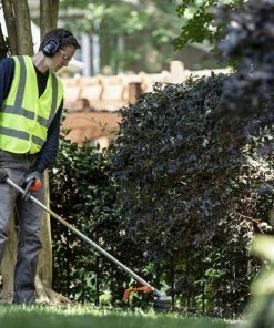 Husqvarna Trimmers & Edgers 525L 25-cc 2-Cycle 17-in Straight Shaft Gas String Trimmer -Outdoor Tools Online Shop 14215544