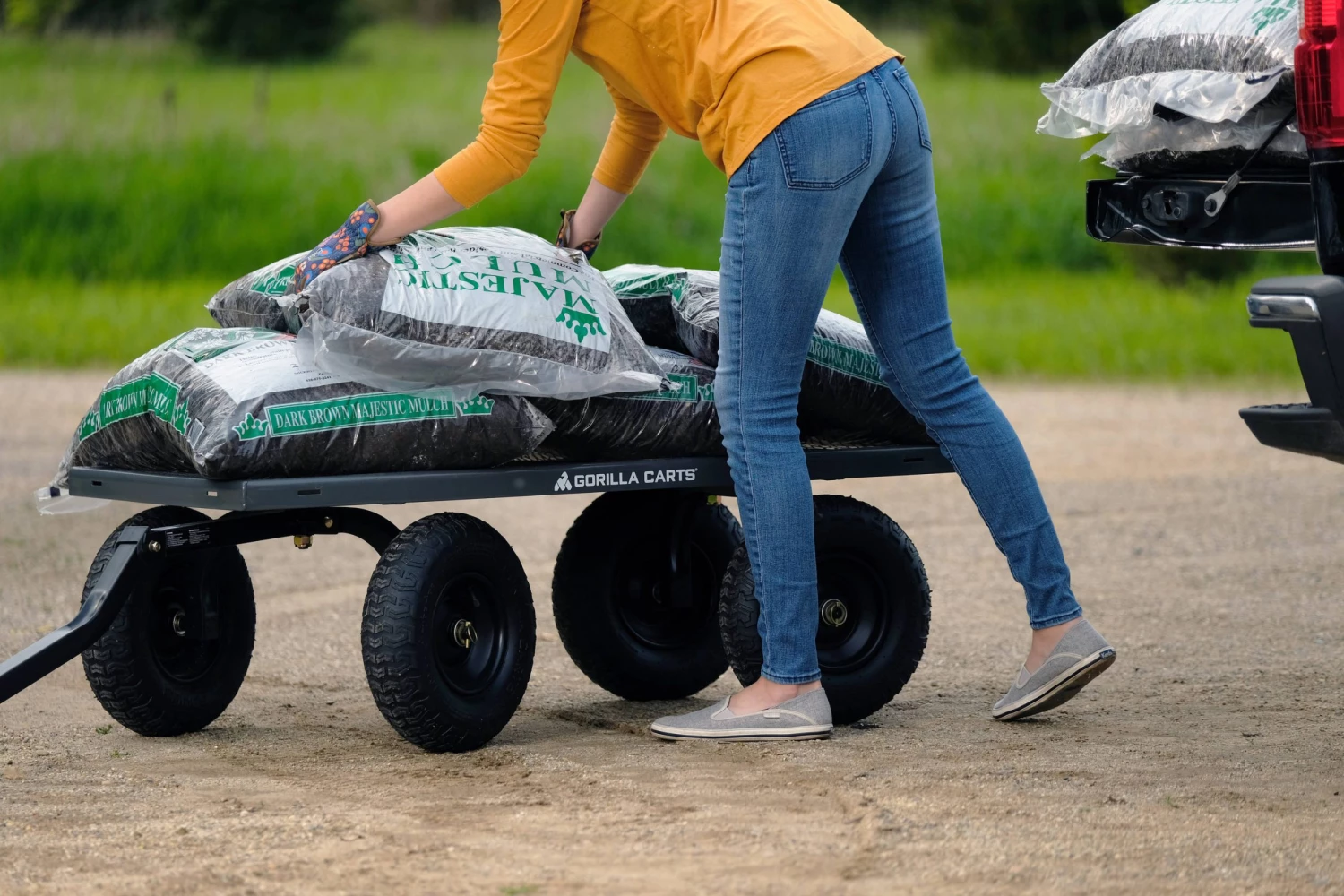 Gorilla Carts Wheelbarrows & Yard Carts 6-cu ft Steel Yard Cart 9 Gorilla Carts Wheelbarrows & Yard Carts 6-cu ft Steel Yard Cart - Image 9