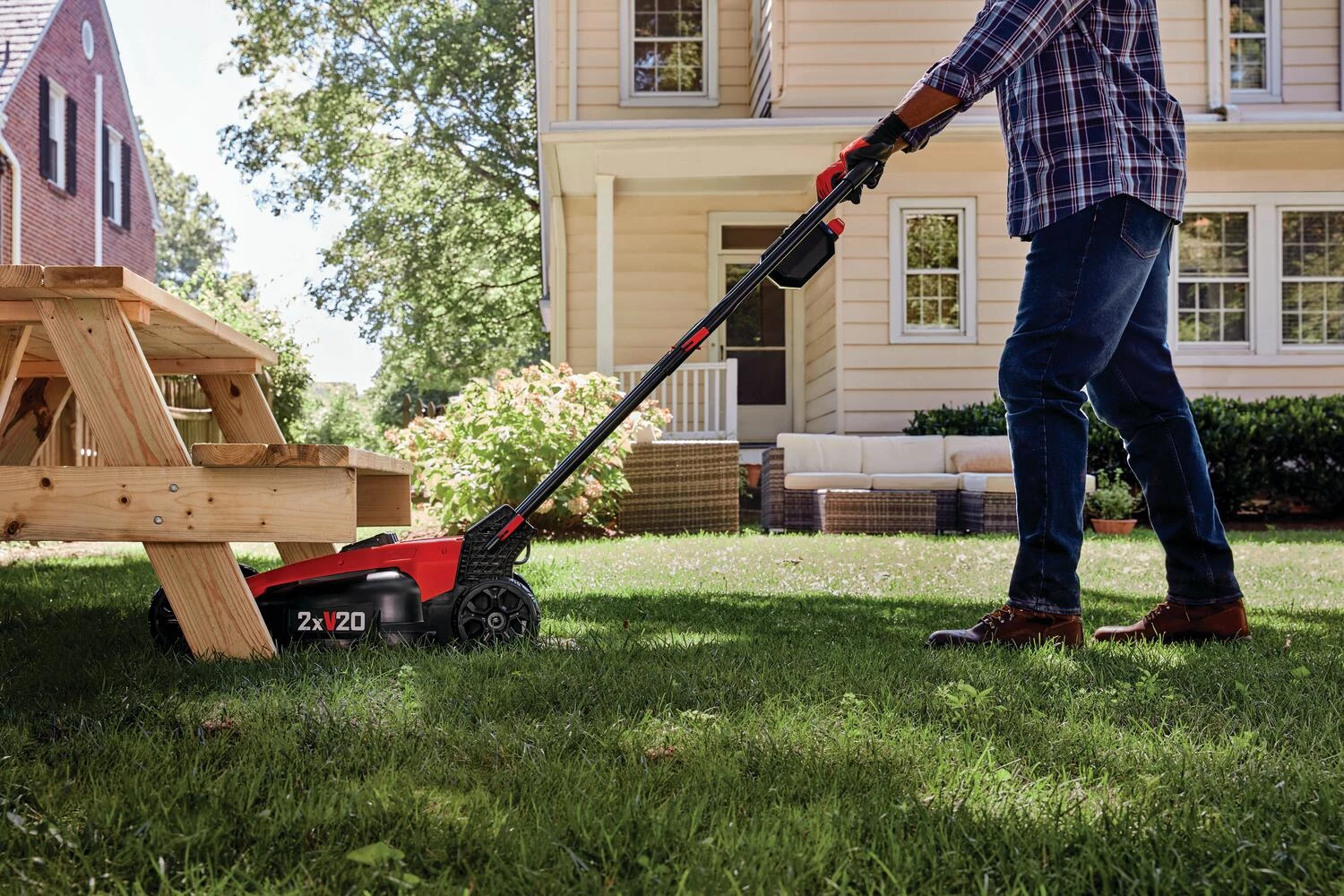 CRAFTSMAN Lawn Mowers 2x20V 20-Volt Max Brushless 20-in Push Cordless Electric Lawn Mower 5 Ah (Battery and Charger Included) 9 CRAFTSMAN Lawn Mowers 2x20V 20-Volt Max Brushless 20-in Push Cordless Electric Lawn Mower 5 Ah (Battery and Charger Included) - Image 9
