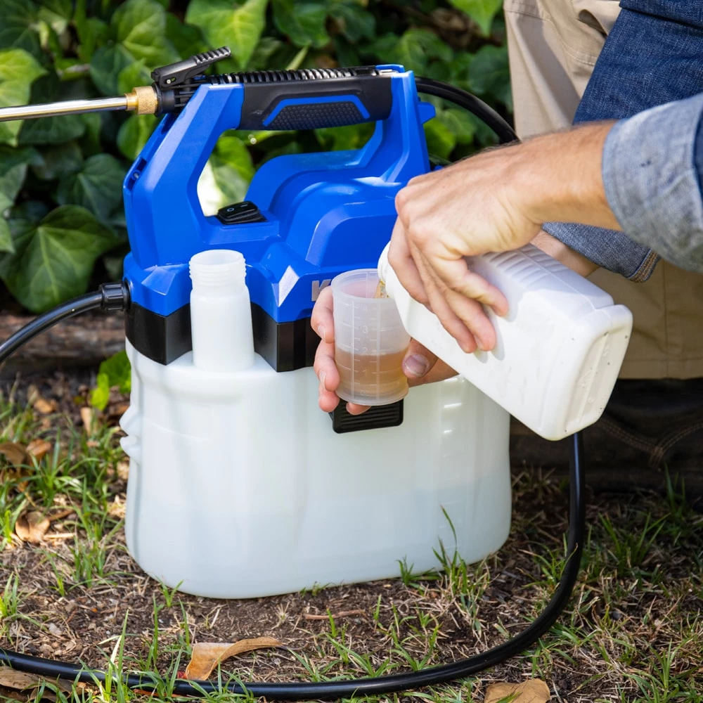 Kobalt Spreaders & Sprayers 2.11-Gallon Plastic Handheld Sprayer 11 Kobalt Spreaders & Sprayers 2.11-Gallon Plastic Handheld Sprayer - Image 11